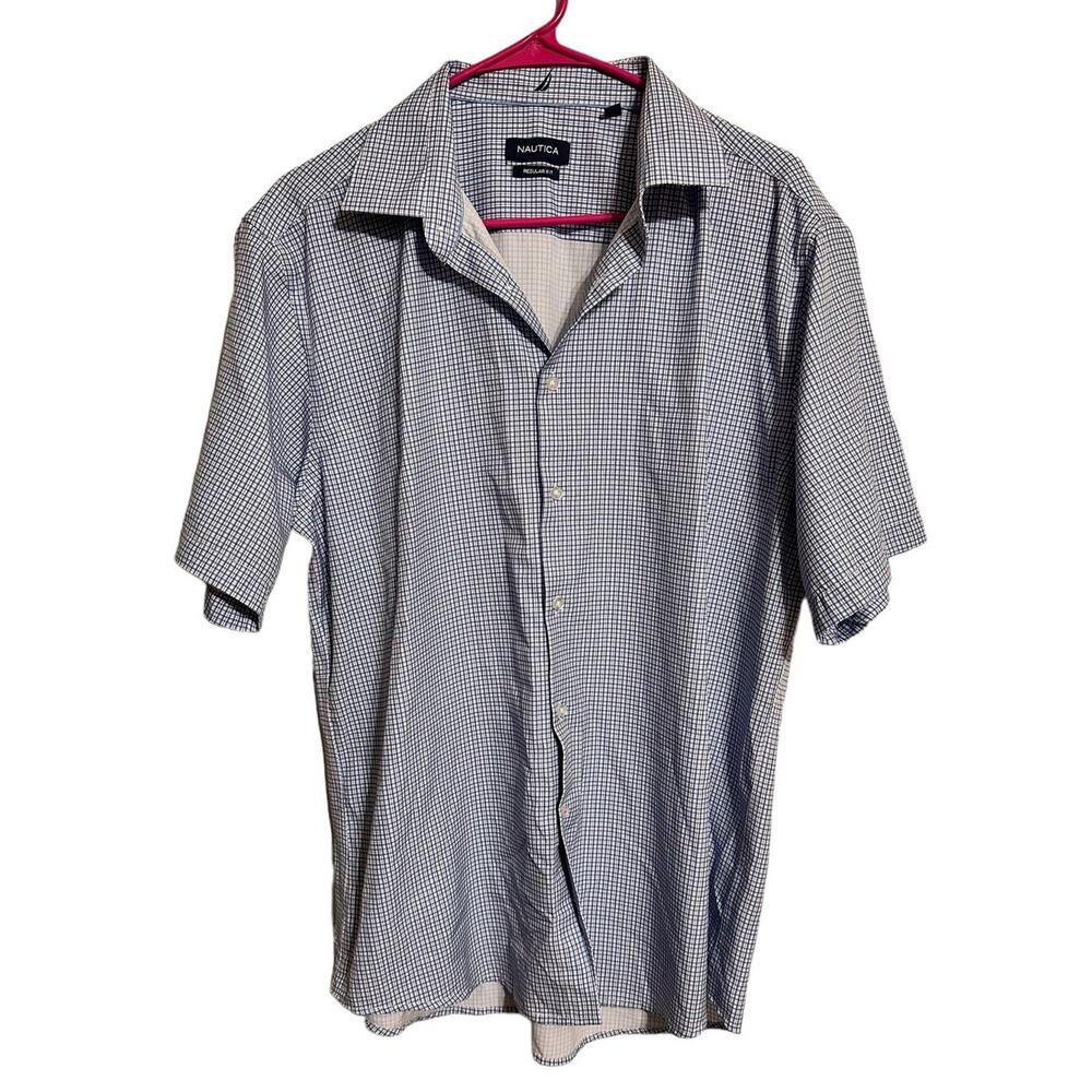 Nautica Men's Button Down Shirt Size Large Blue Wicking Material 16-16.5
